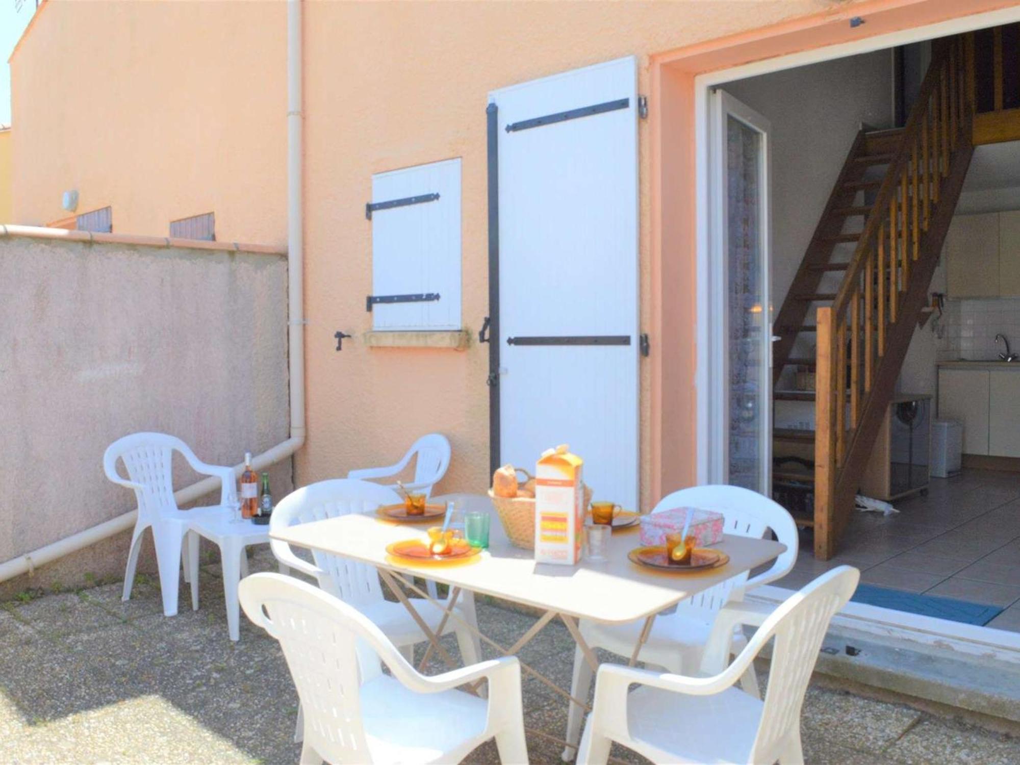 Pavillon Familial 6 Pers A 200M De La Plage Avec Terrasse, Barbecue Et Parking. - Fr-1-229D-227 Saint-Pierre-la-Mer  Bagian luar foto